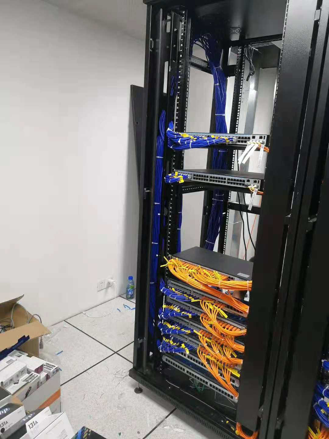 平天科技網(wǎng)絡(luò)工程 機(jī)柜與綜合布線的專(zhuān)業(yè)解決方案